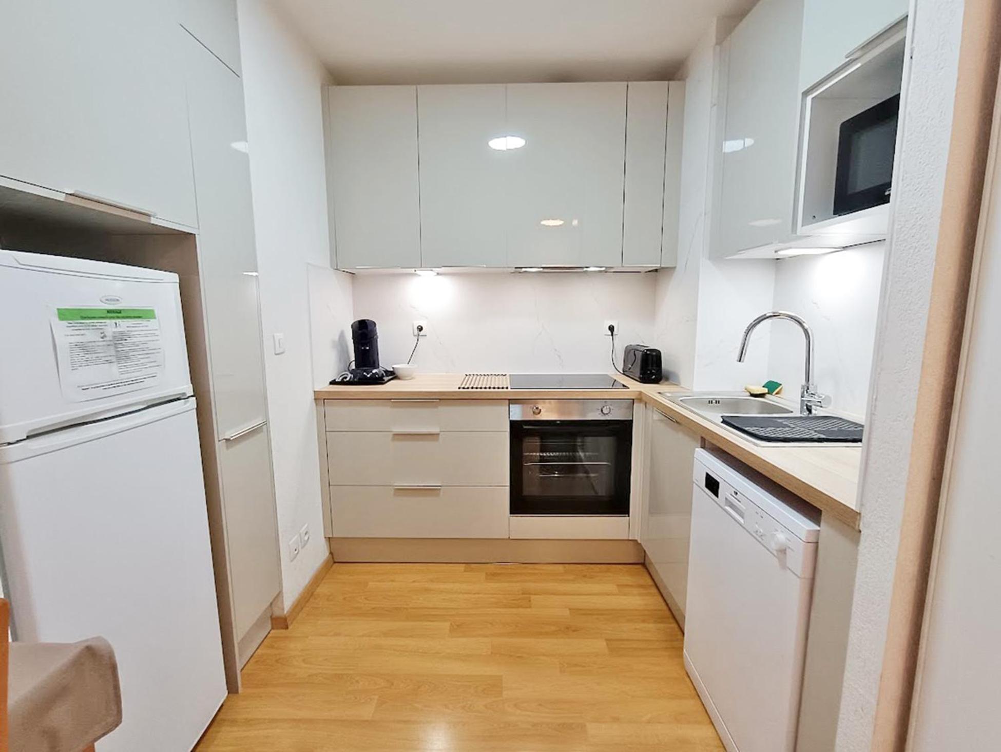 L'Eterlou, T3, Centre Luchon, Wifi, Casier A Skis, Ascenseur, 6 Personnes Bagnères-de-Luchon Eksteriør bilde